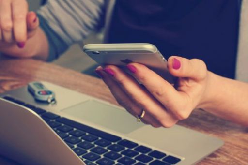 get Digital: Elegir entre eSIM y SIM física para viajeros